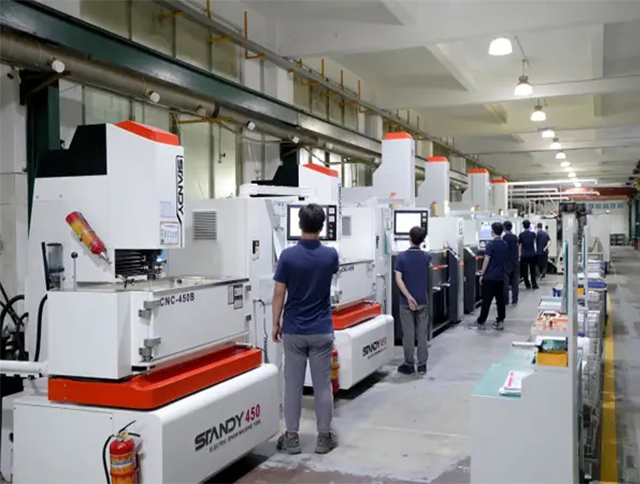 EDM (Electrical Dischange Machining)
